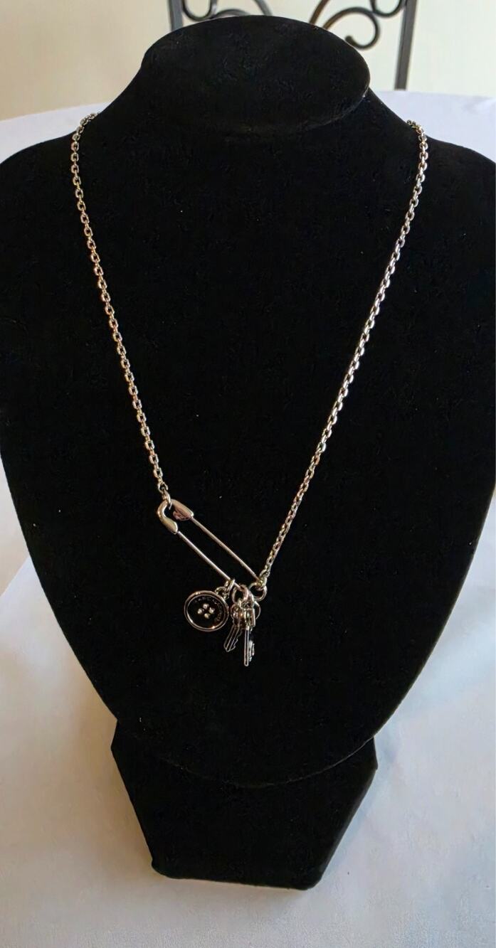Marc Jacobs Button Pendant Necklace Silver Black NWT 2R4JNC001J38-047